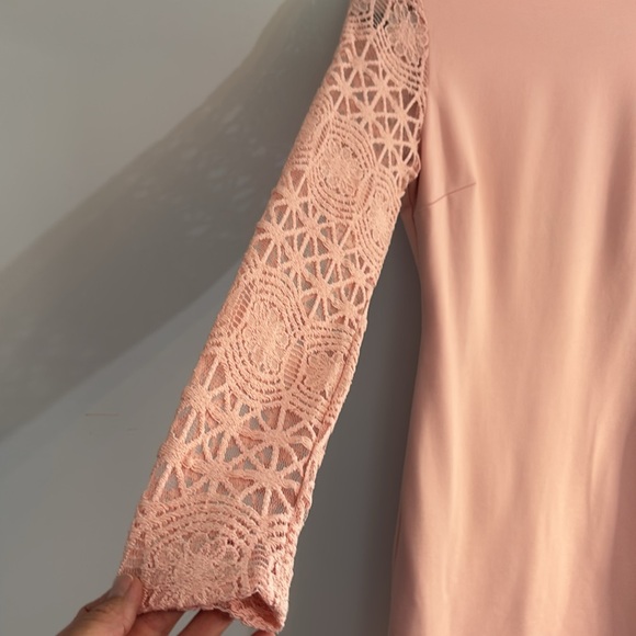 NWT Lulu's long lace sleeve dress - Picture 4 of 12